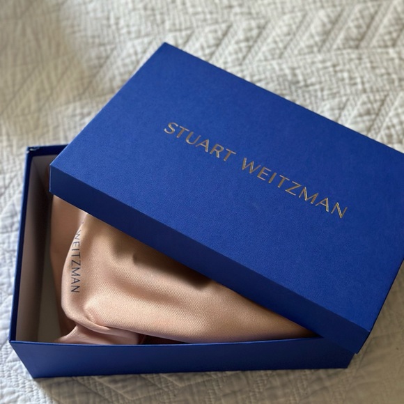 Stewart Weitzman: Nearlynude Strap Heel in Poudre Blush Pink - Picture 4 of 5